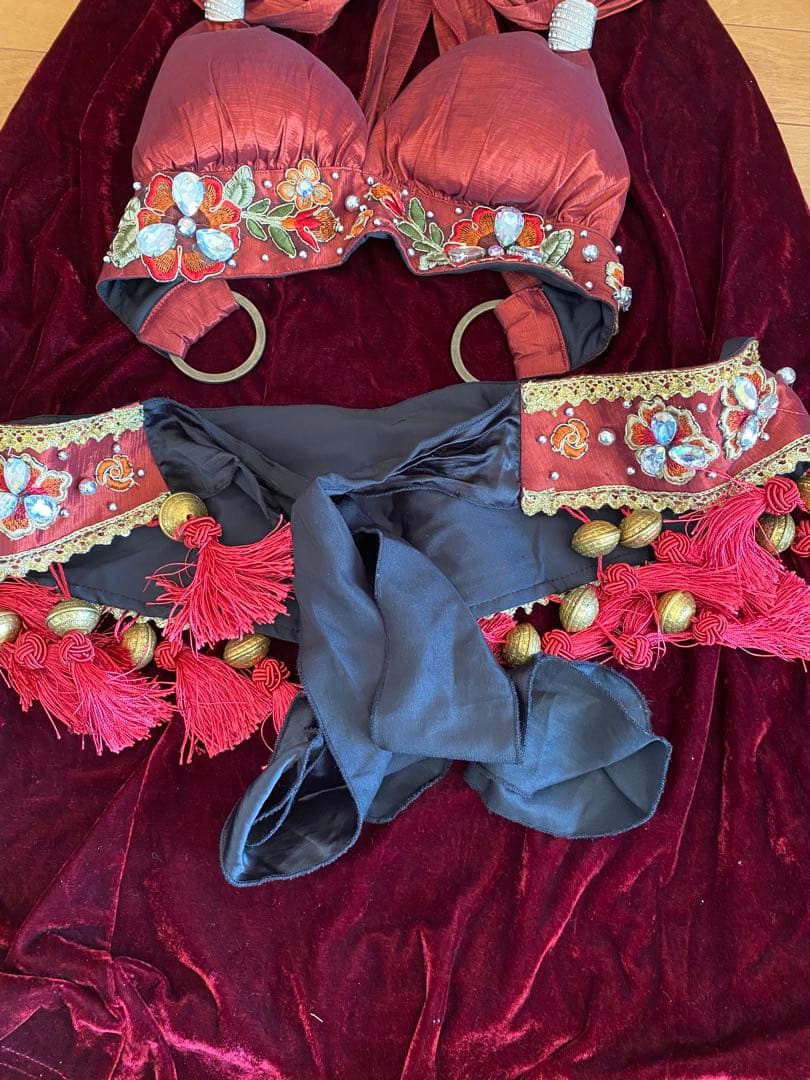 ベリーダンス セットアップ 赤　トライバル