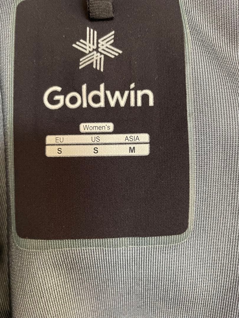 ゴールドウィン　スキーウエア　綿なしシェルタイプ上下