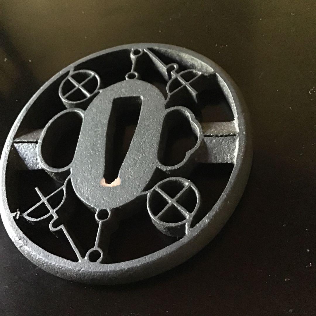 鐵地透　鍔　「馬銜」ハミ轡　赤坂透鍔　江戸時代　　　　　　　　書鍔箱