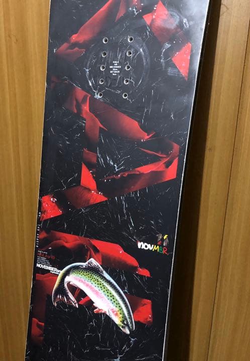 ノベンバースノーボード　カイラ