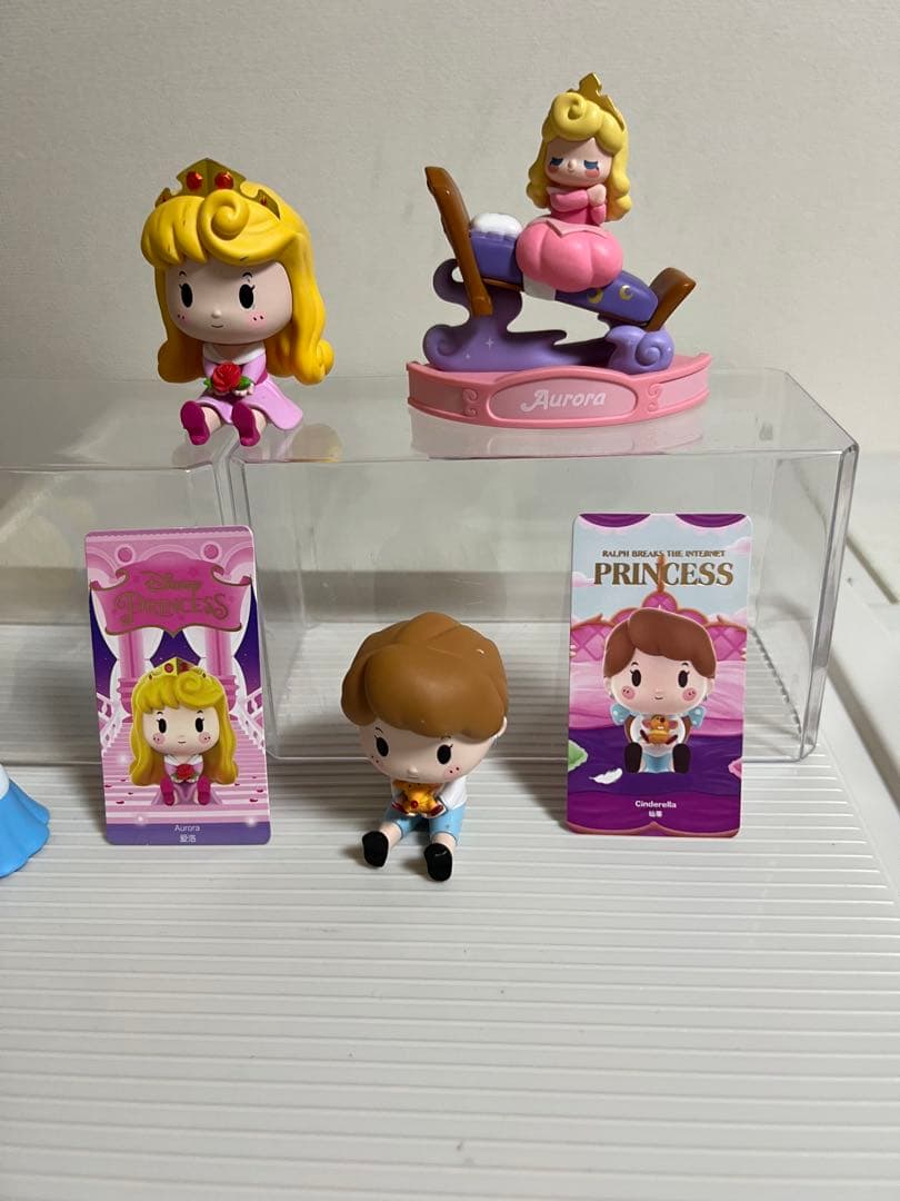 ポップマート、ベル、オーロラ姫、シンデレラ
