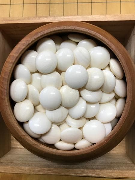 Y ⑨【極上】 囲碁盤＆ 碁石 木製 脚付き へそ有り 碁笥セット 蓋有 S