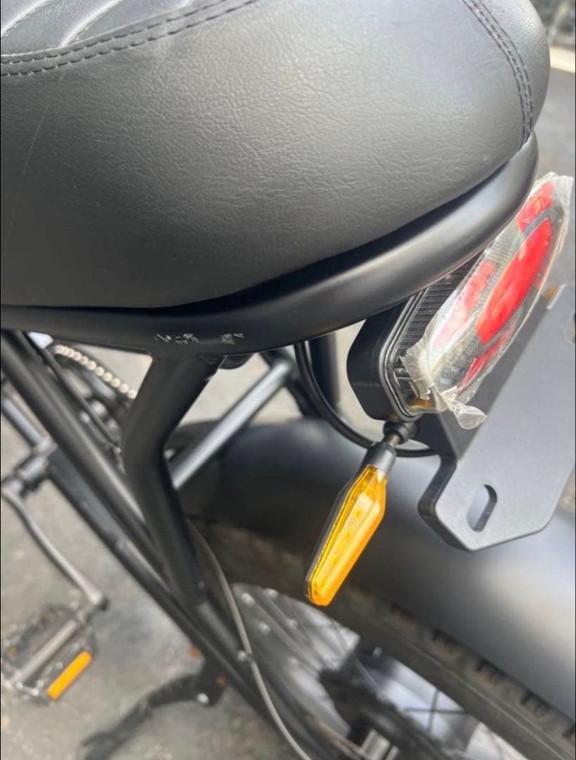 電動アシスト自転車 ブラック 太タイヤ