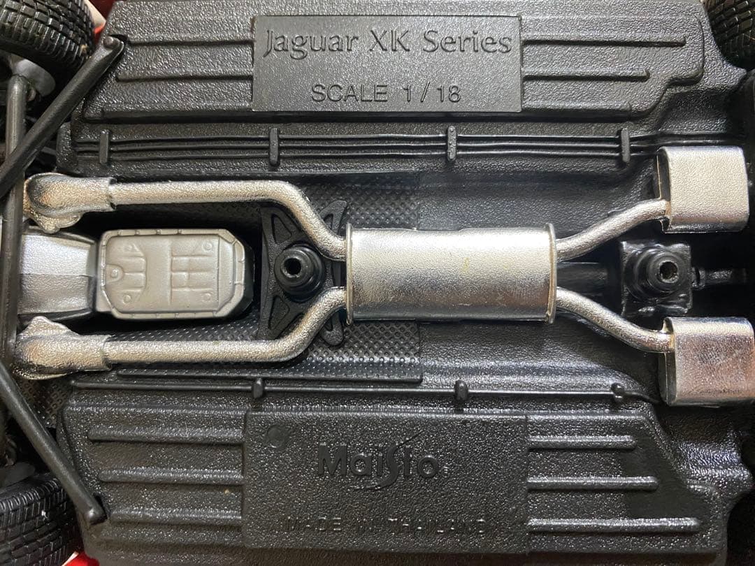 ミニカー Maisto Jaguar XK Series 1/18