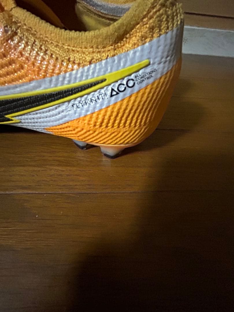 Nike マーキュリアル　トップモデル