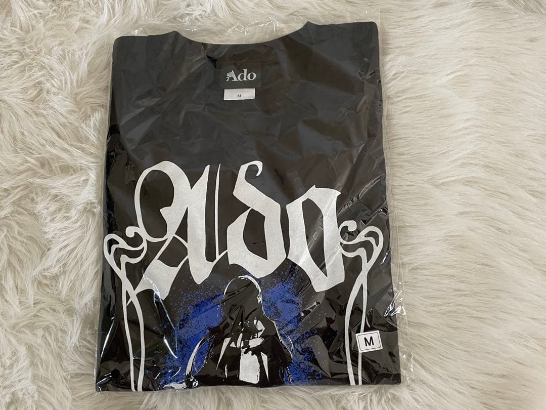 新品・未開封Ado アド エーディオーを見せつけろ！ロックなロンT(小・M相当)