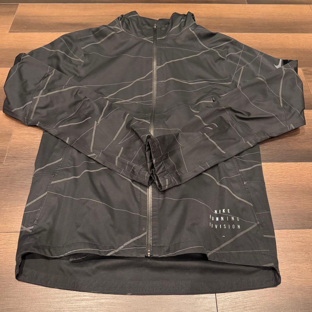 Nike run division stormfit adv ジャケット S