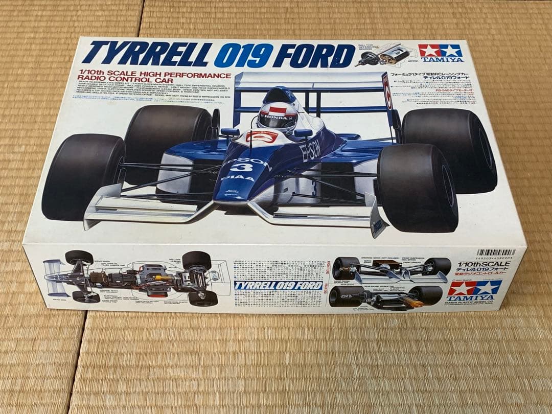 タミヤ ラジコン ティレル019 フォード