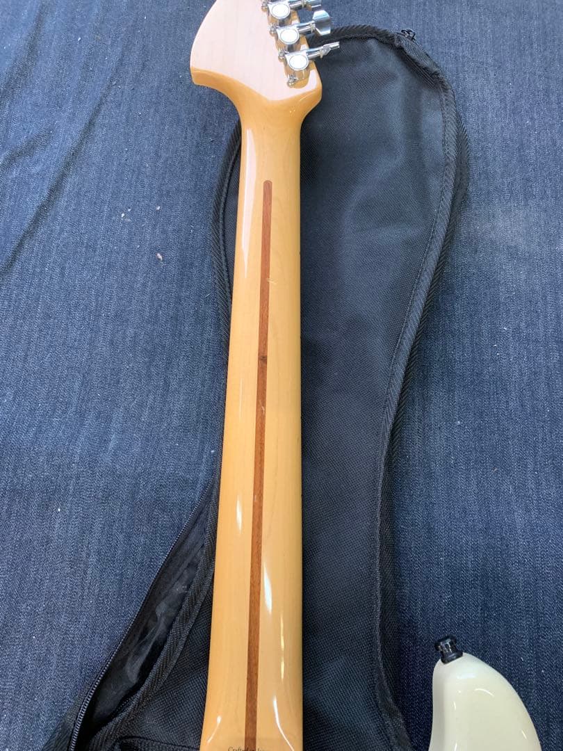 FENDER エレキギター　fender