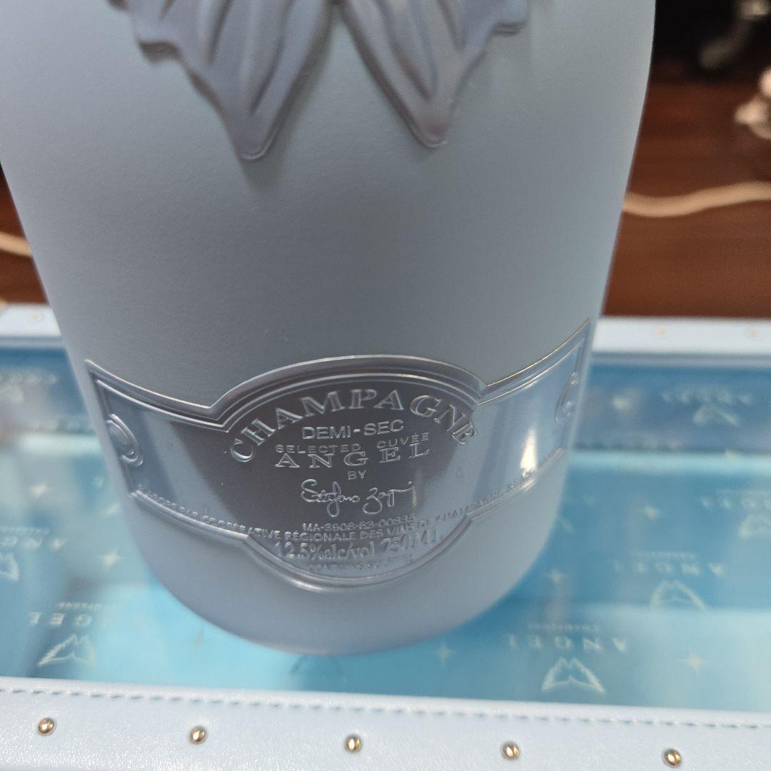 【新品未開封】エンジェルシャンパンドゥミセック 水色 750ml ケース付き