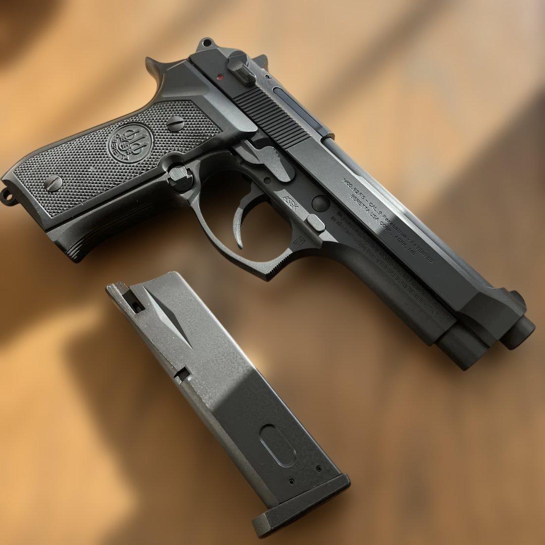 イ*0様 ウエスタンアームズベレッタ M92 FSパーフェクト限定スチールブラッ