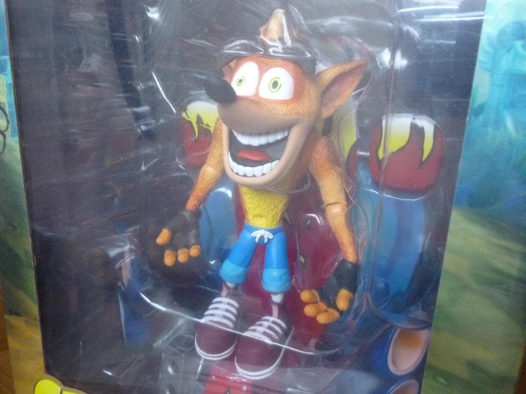 新品・未開封／クラッシュ・バンディクー　DXフィギュア　1箱／アクティビジョン