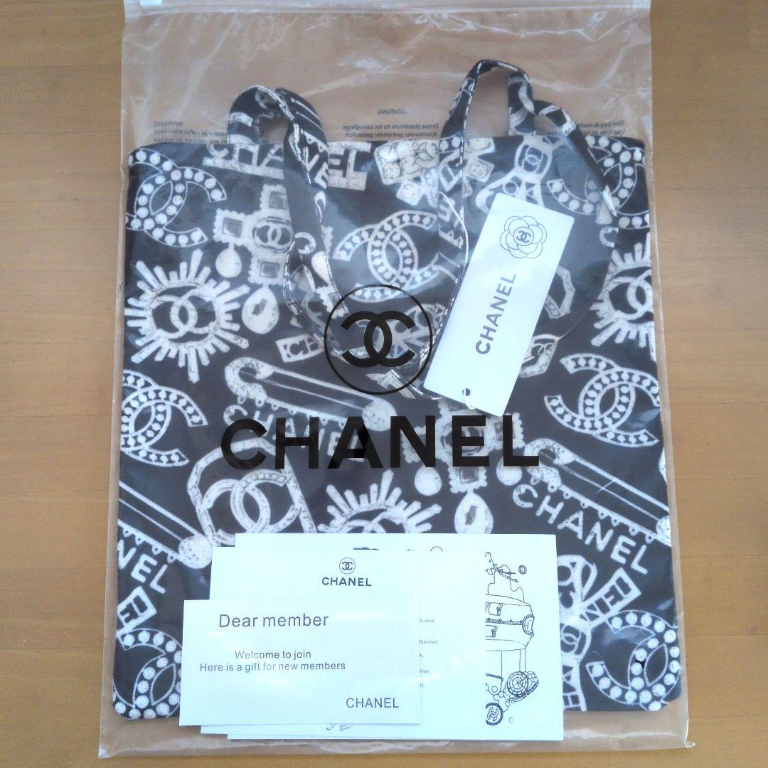 m*i様 CHANEL ロゴプリント トートバッグ