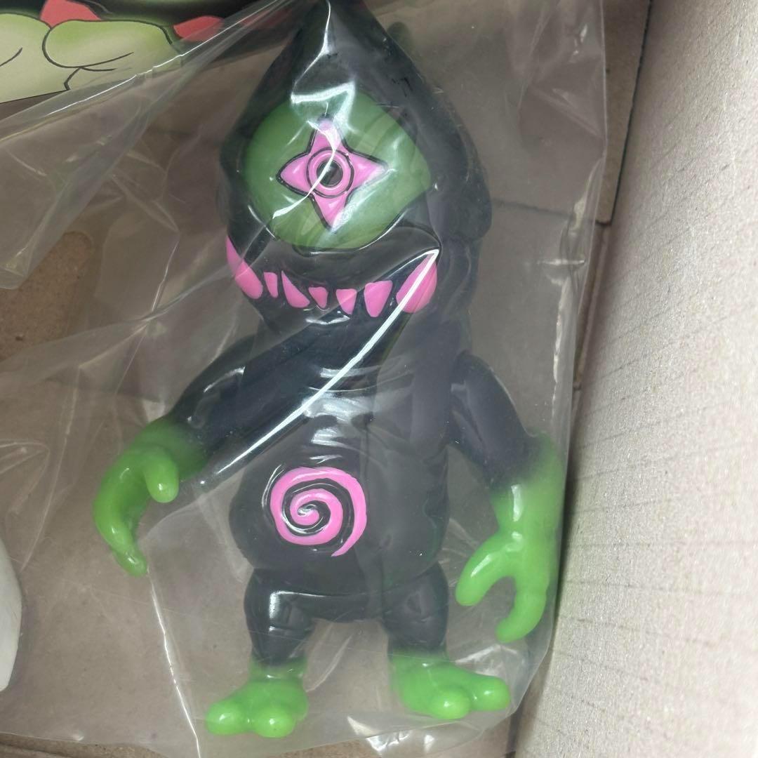 【新品・未開封】画廊の墓場 x Momoco studio コラボ　 地獄鮫