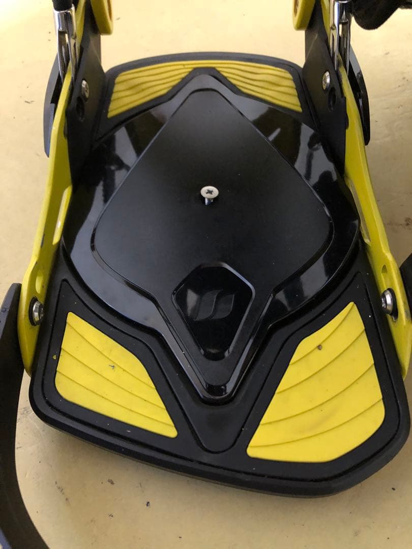 最終値引き　FLOWスノーボードビンディング