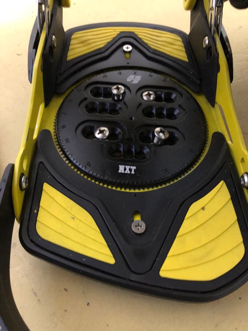 最終値引き　FLOWスノーボードビンディング