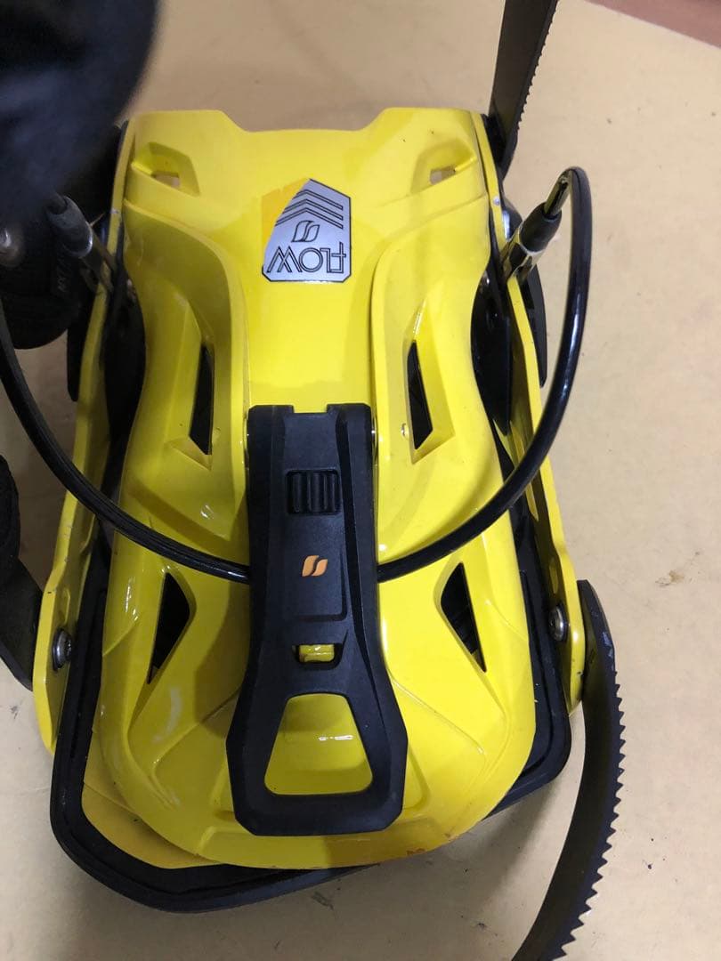 最終値引き　FLOWスノーボードビンディング