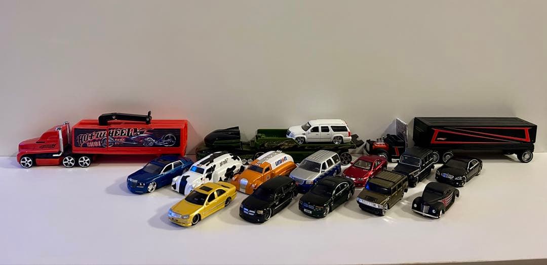 Maisto製 1/18スケール ホットウィール ミニカー フォルクスワーゲン