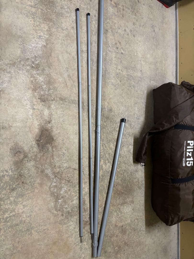 Pilz15 キャンプテント ブラウン ポール付き