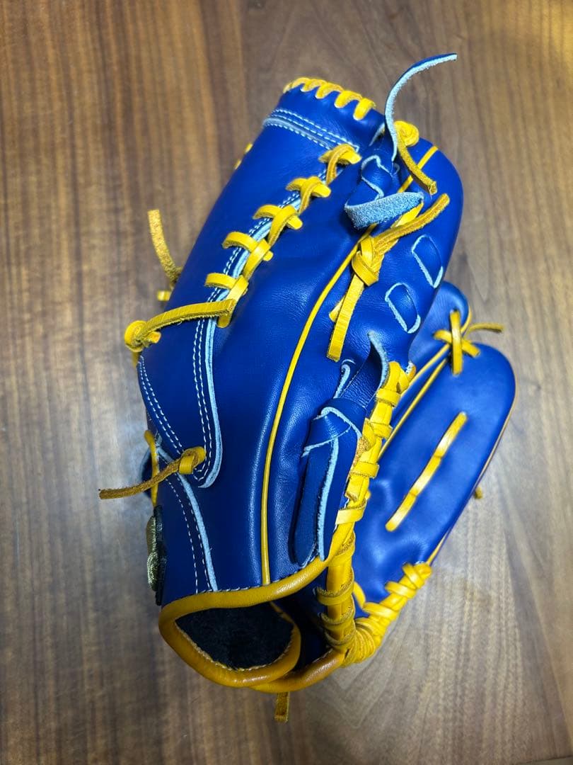 アンダーアーマー　オーダー軟式グラブ　投手用