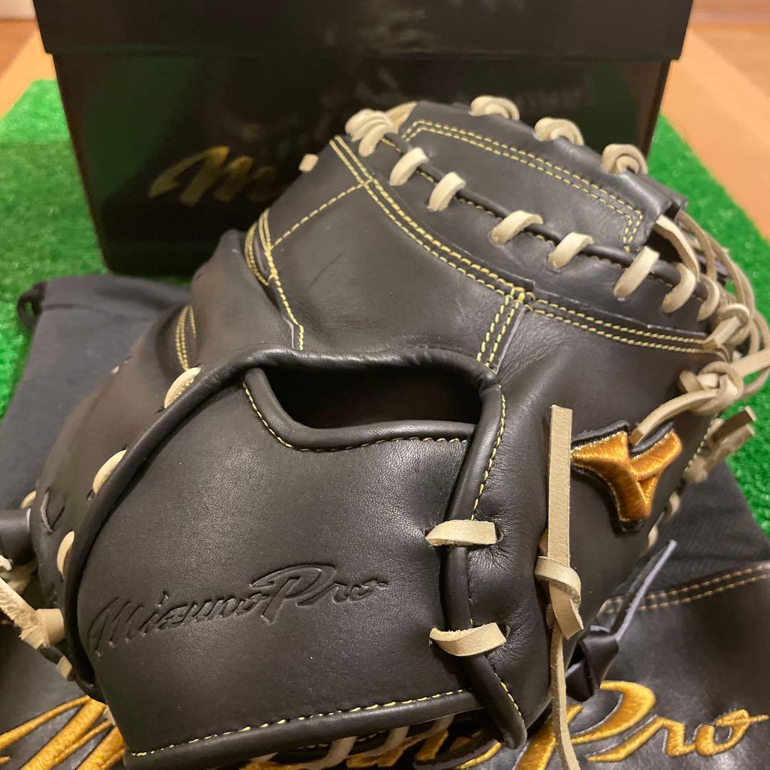 ミズノプロ　1AJCH30210 0980 硬式、捕手・右投げ用(M-R型)
