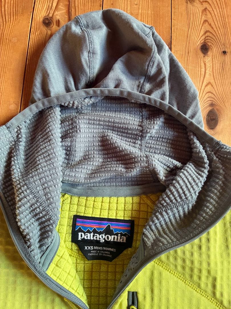パタゴニアR1プルオーバー・フーディ　メンズXXS（ウィメンズXS相当）