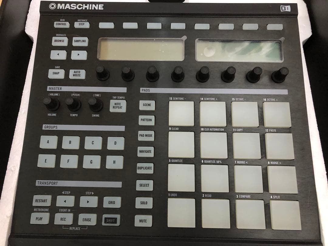 サンプラー　DJ machine native instruments