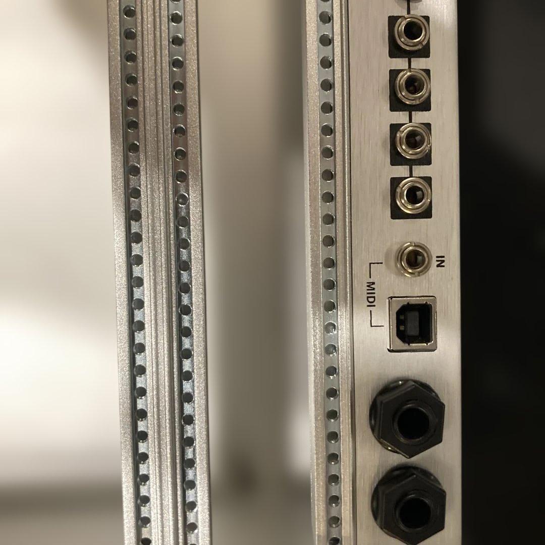 【Intellijel Designs】4U 62HP Silver