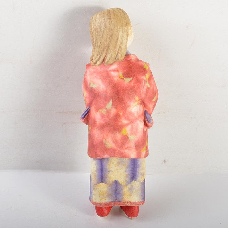 田熊俊子作　桐塑人形　「麗ら」　共箱　V　6346