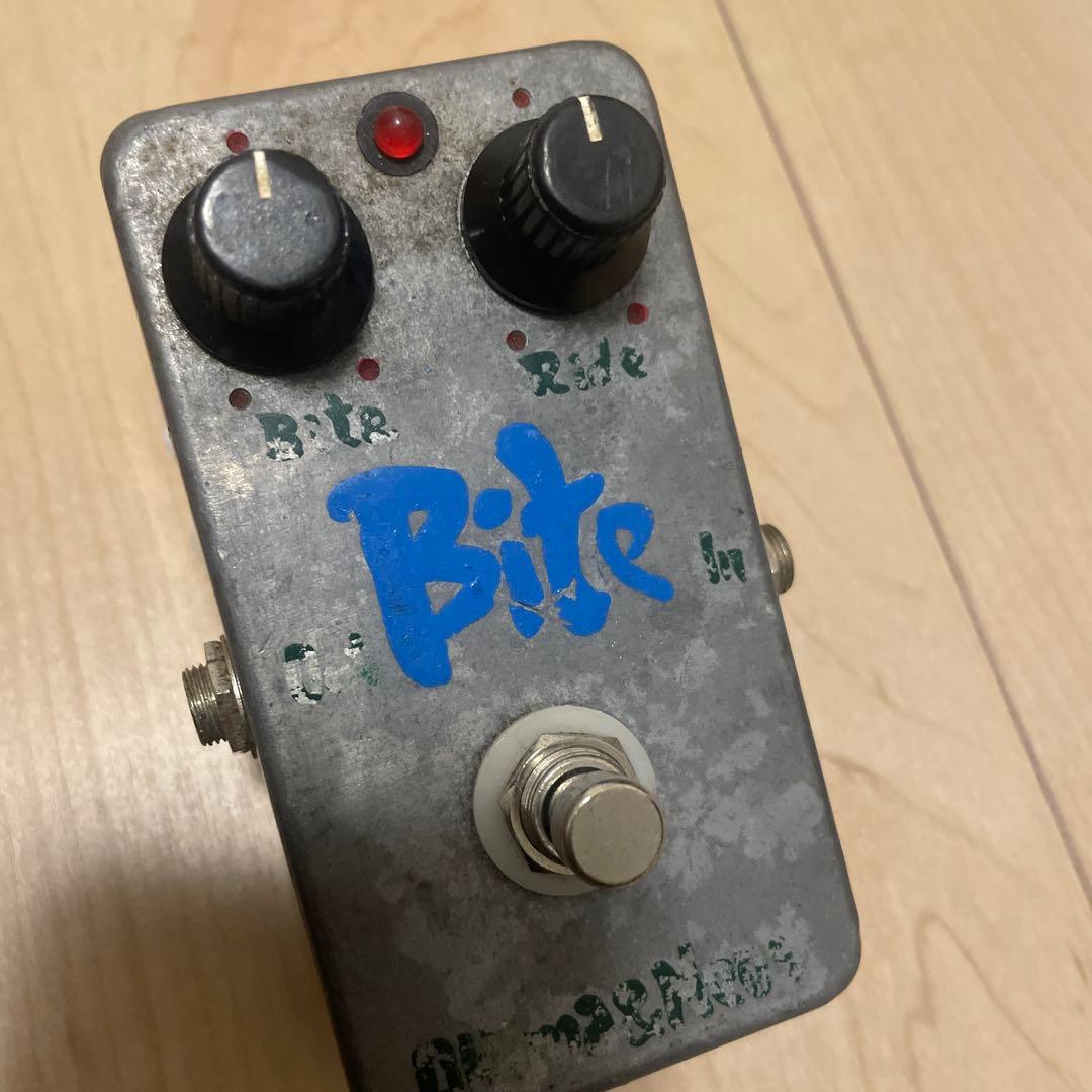 AKIMA & NEOS アキマアンドネオス　BITE ギター　ブースター