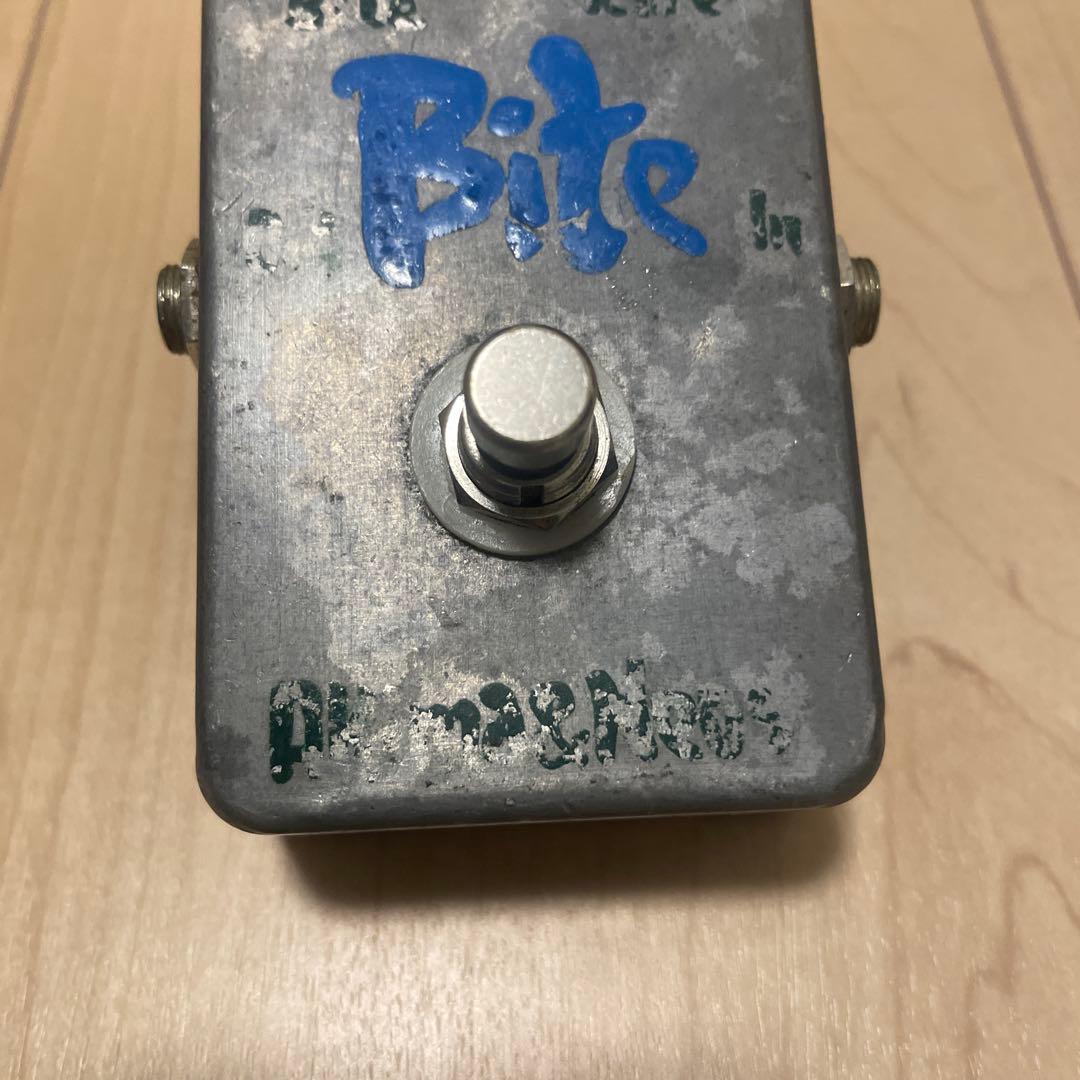 AKIMA & NEOS アキマアンドネオス　BITE ギター　ブースター