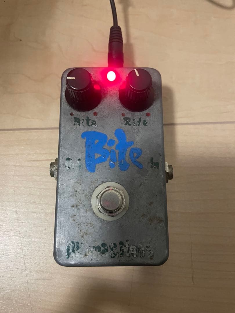 AKIMA & NEOS アキマアンドネオス　BITE ギター　ブースター