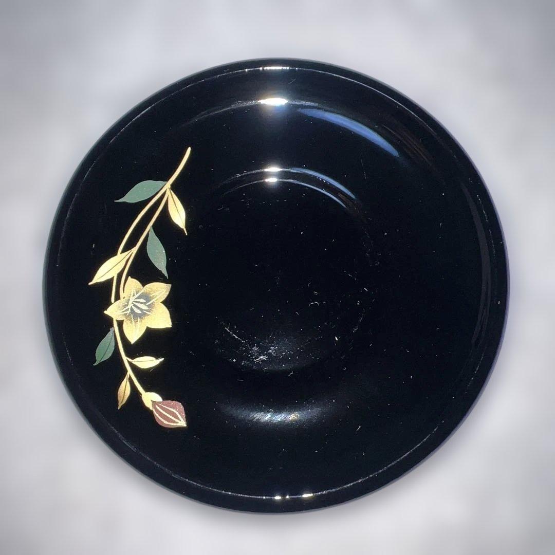 会津の手作り漆器 椀 黒色 花柄