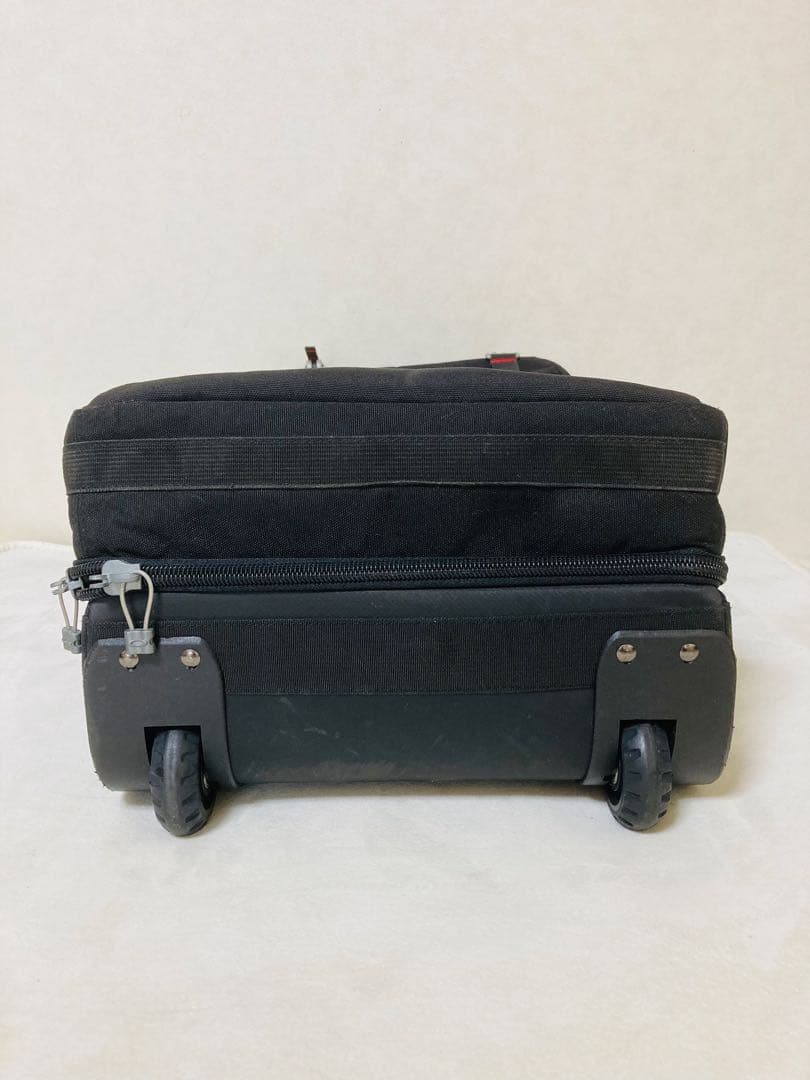 オークリー　OAKLEY　キャリーバッグ　キャリーケース　スーツケース　約33L