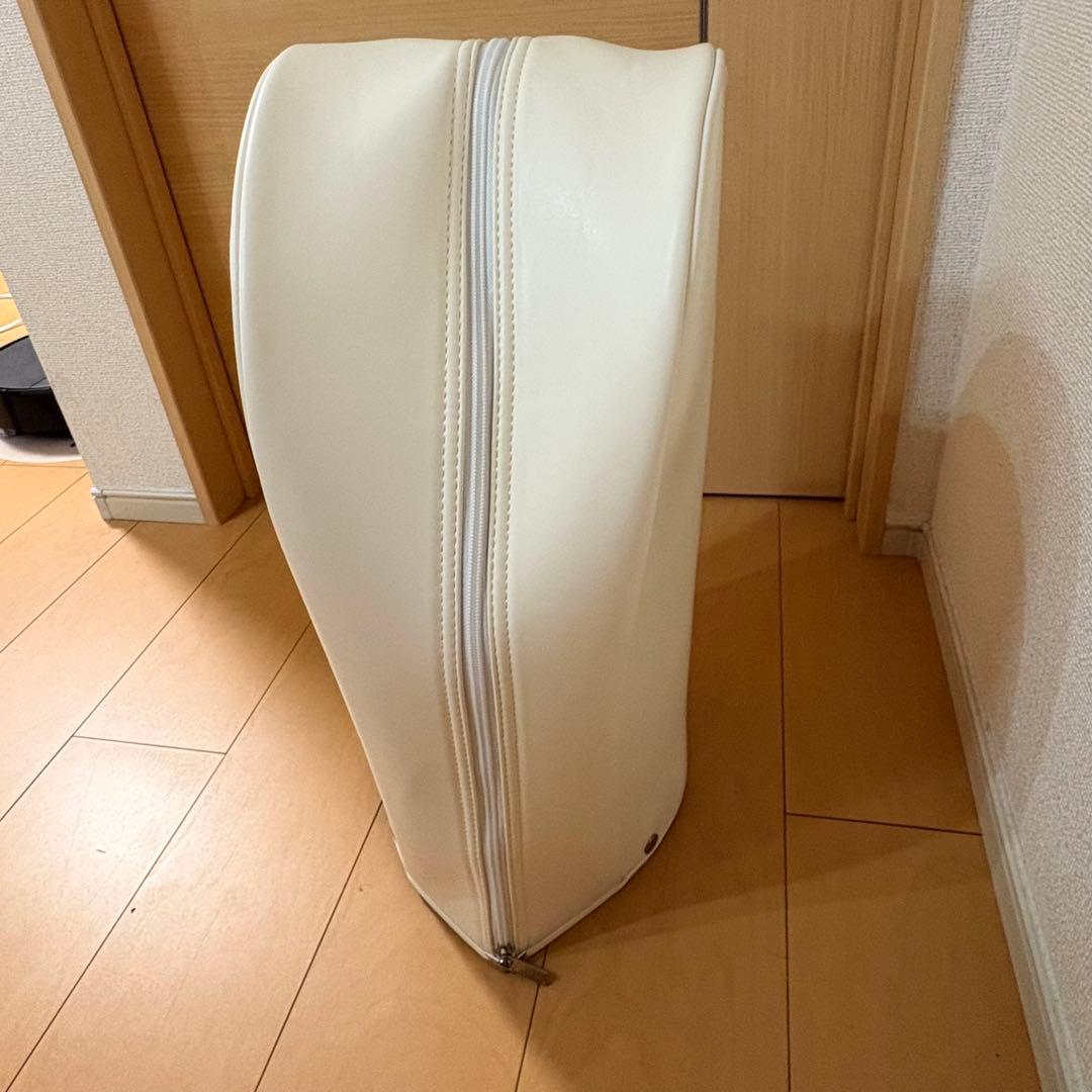 【新品未使用品】アウディ キャディバッグ ゴルフバッグ　ホワイト