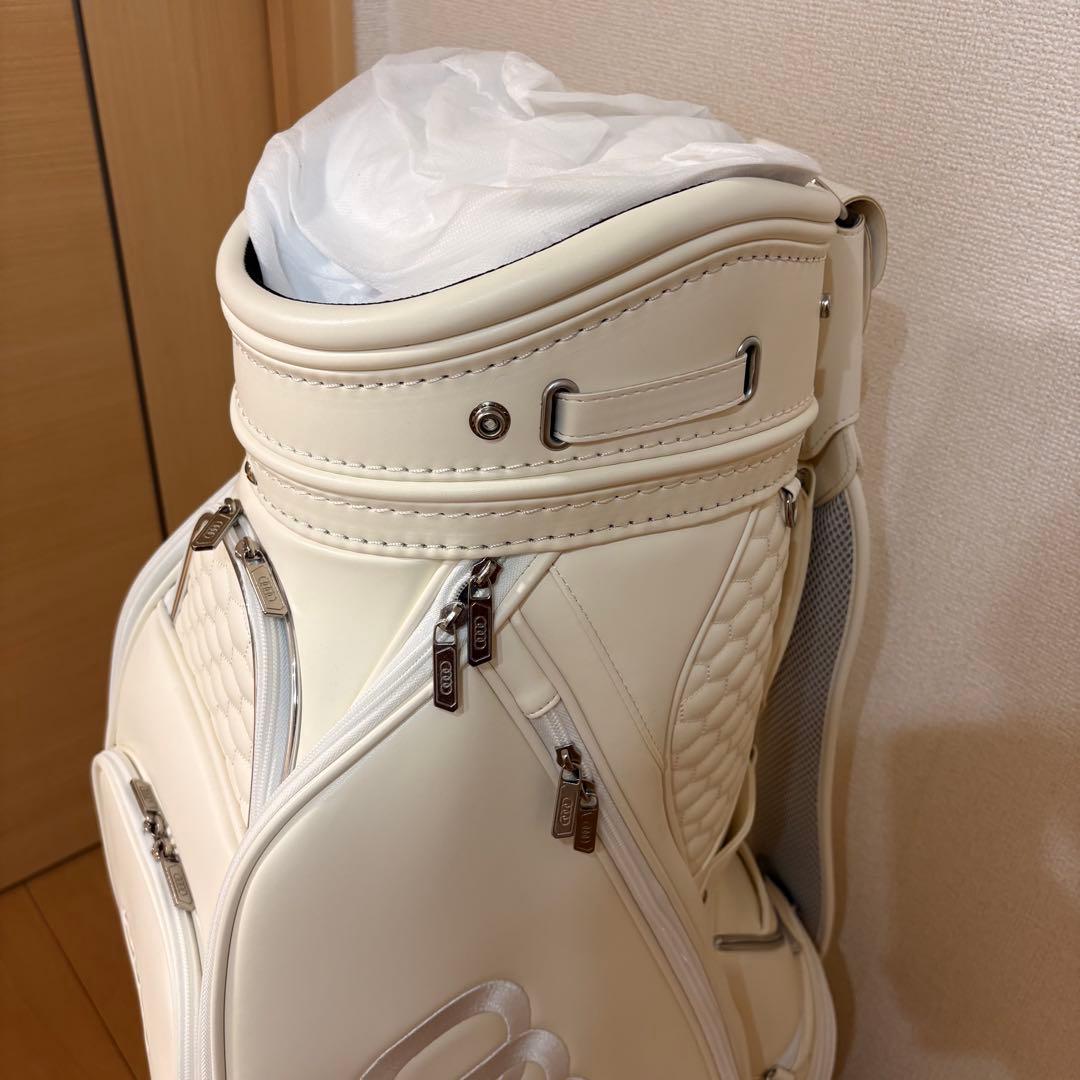 【新品未使用品】アウディ キャディバッグ ゴルフバッグ　ホワイト