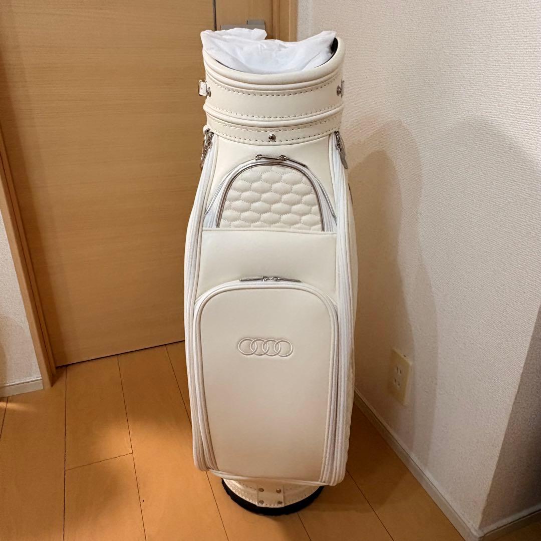 【新品未使用品】アウディ キャディバッグ ゴルフバッグ　ホワイト