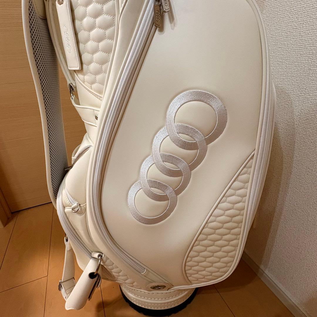 【新品未使用品】アウディ キャディバッグ ゴルフバッグ　ホワイト
