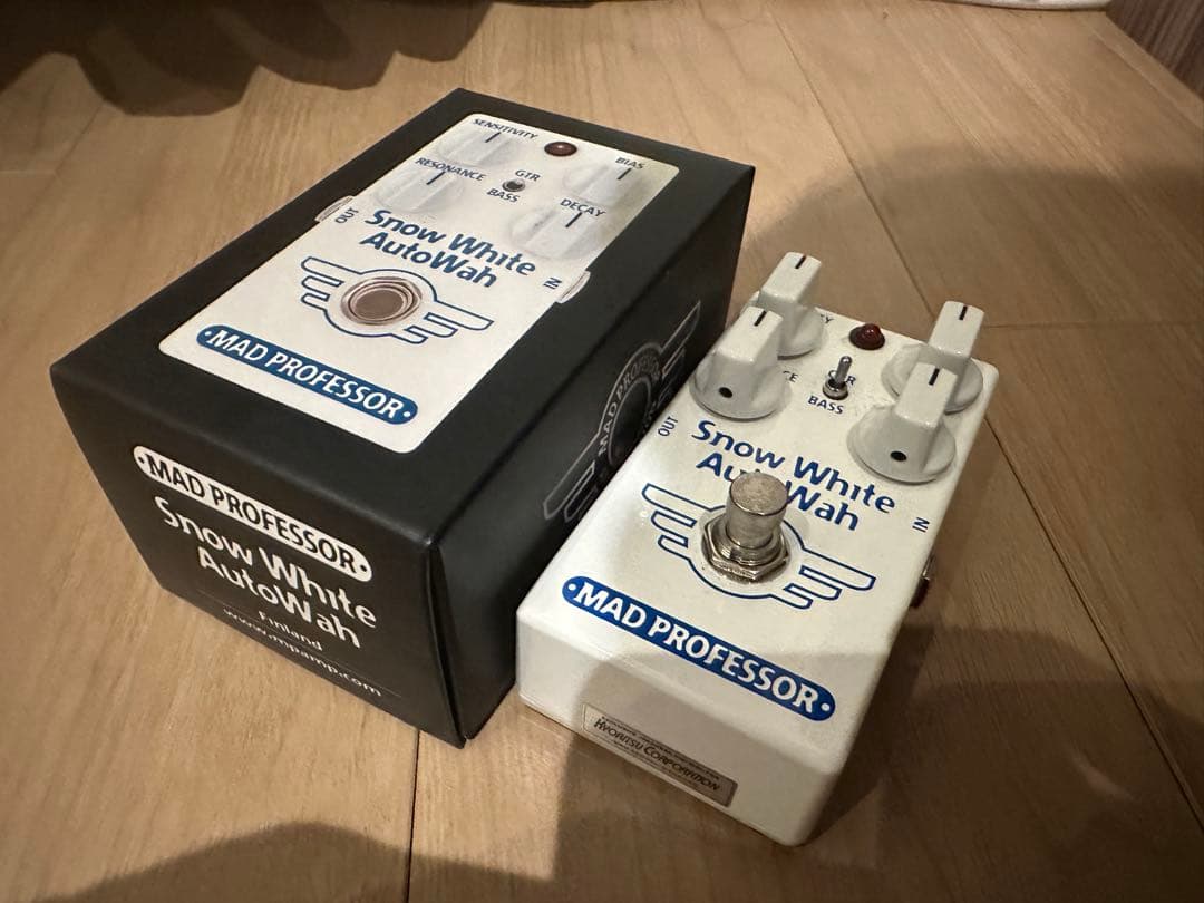 ギター MAD PROFESSOR  White Auto Wah