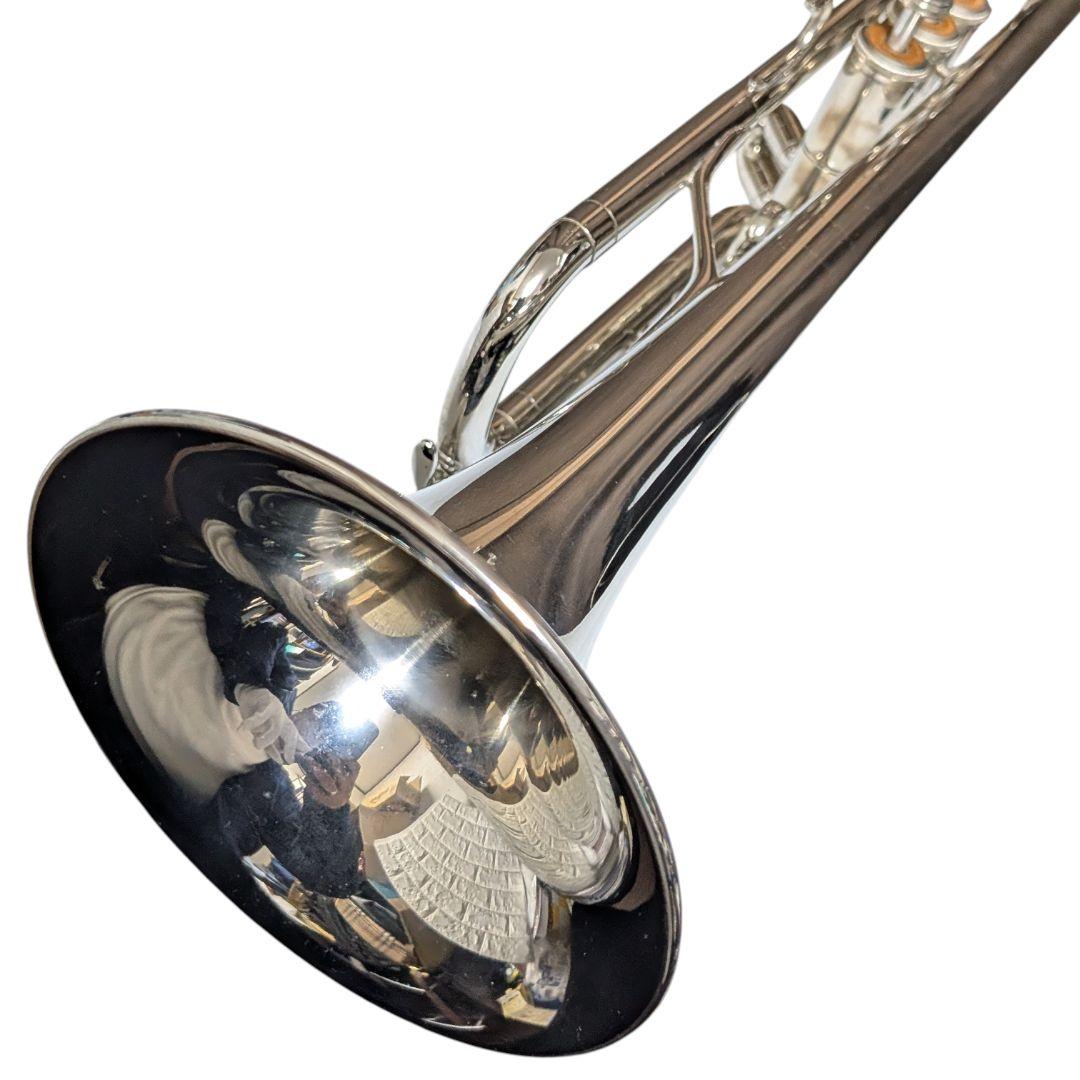 美品 ヤマハ トランペット YTR-136 シルバー マウスピース付