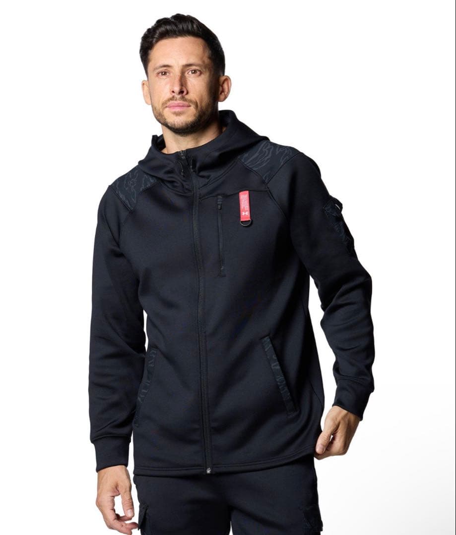 【最終価格】アンダーアーマー　セットアップLサイズ