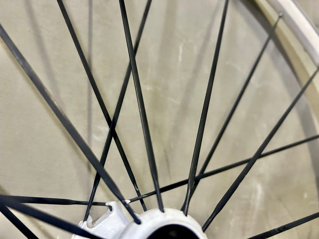 ◆白リムのカッコいい後輪ホイール◆重量0.99kg