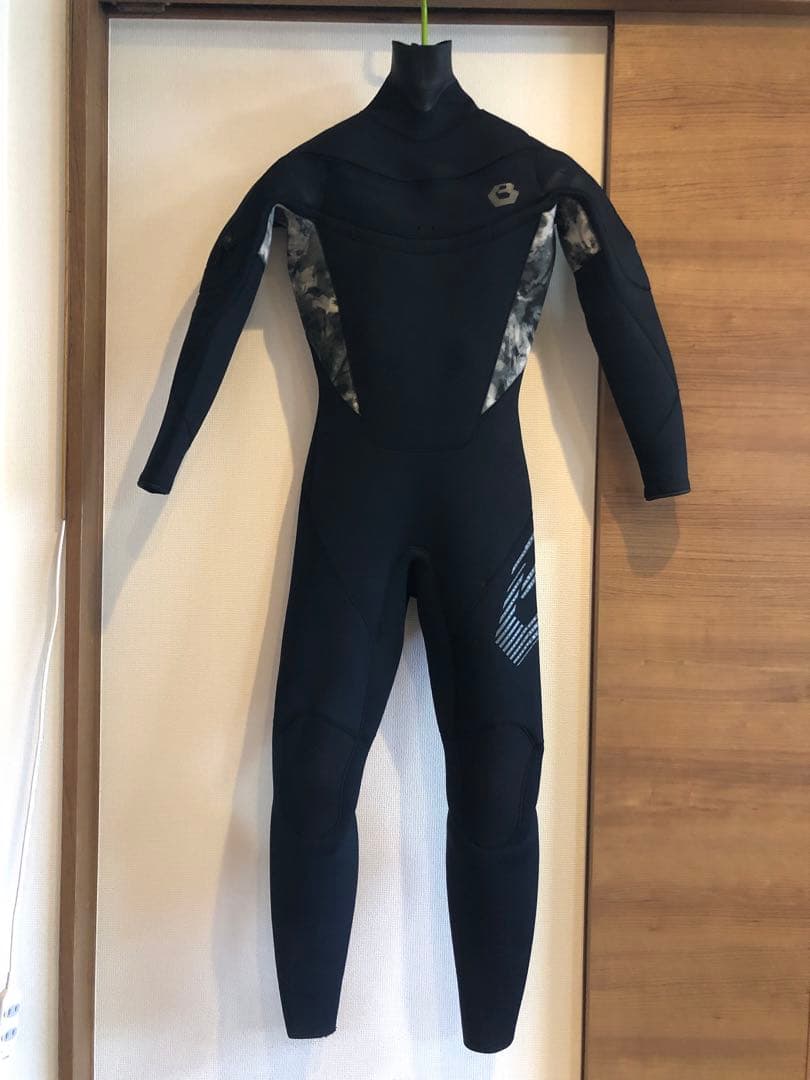 美品 BEWET ビーウェット 3mm ジャーフル サイズ