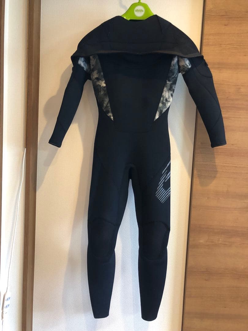 美品 BEWET ビーウェット 3mm ジャーフル サイズ