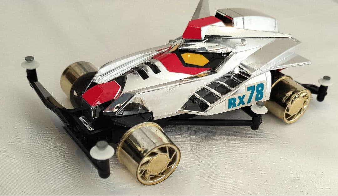 よ*ー様 ガンダムレーサー シルバー