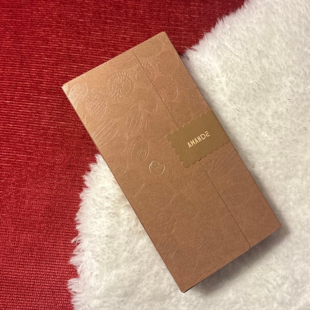 セドリックグロレ ♡ タブレット アマンド ショコラ オ レ