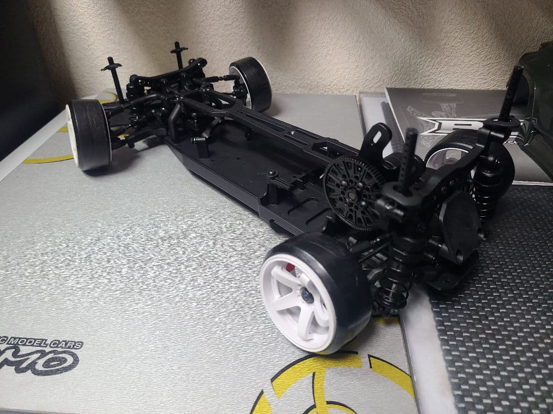 ヨコモ　RD2.0　ラジコン　シャーシ　ドリフト　　ボディ　YOKOMO