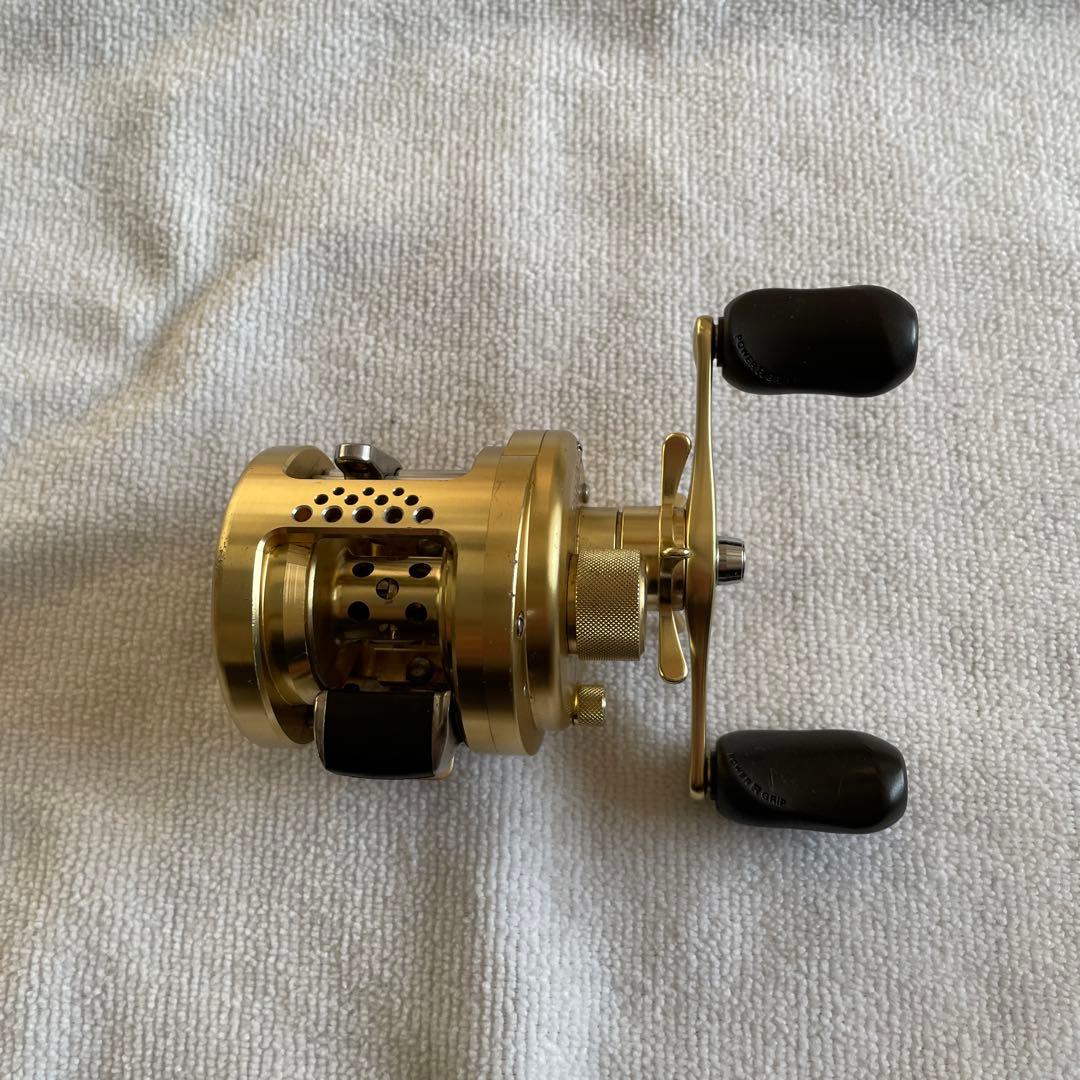 SHIMANO CALCUTTA CONQUEST 100 ベイトリール