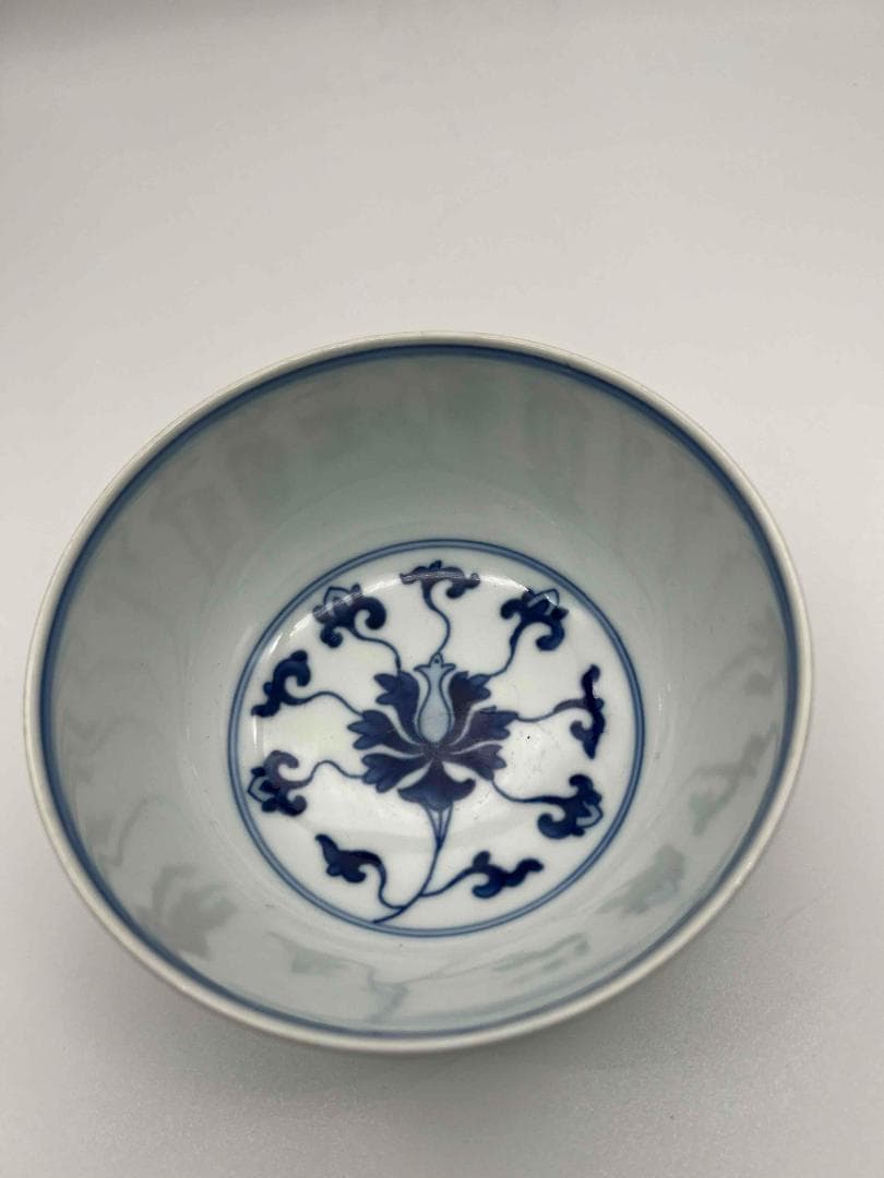 清康熙時代 【大清康熙年製】在銘 染付 青花纏枝花卉文碗　梔子花 (E-53)