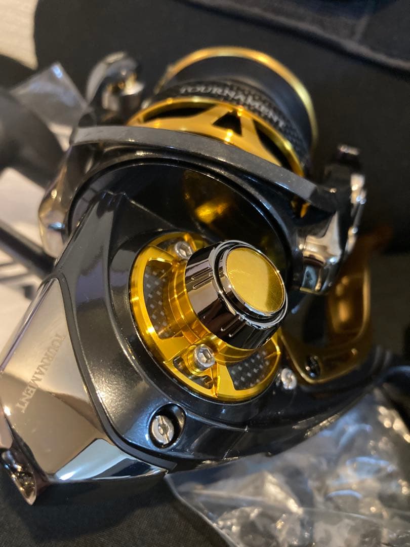 ダイワ 15 トーナメント ISO 2500SH-LBD